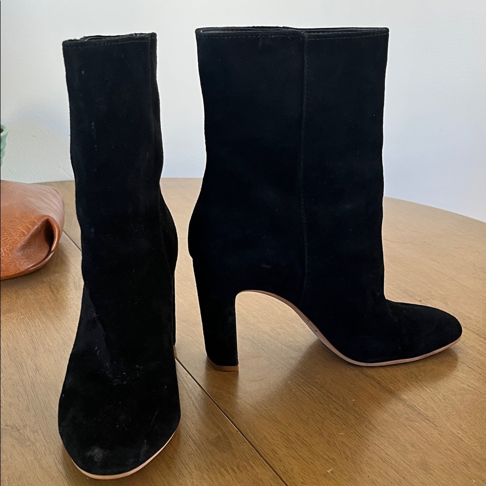 Dolce Vita, Black Suede Ankle Boots, size 7